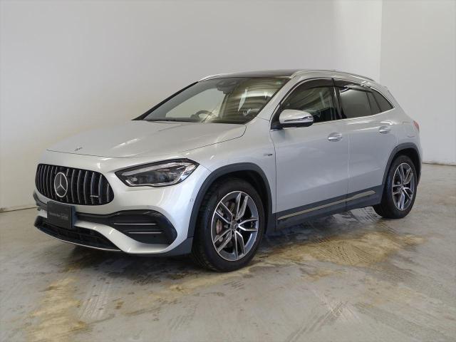 メルセデス‐AMG GLA35 4MATIC AMGパフォーマンスパッケージ・AMGアドバンスドパッケージ・ナビゲーションパッケージ