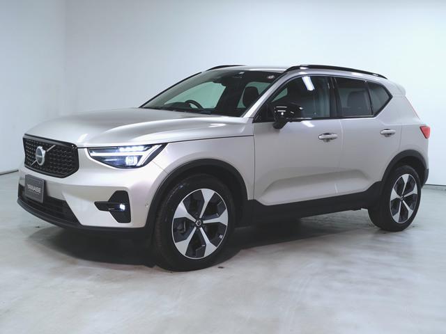 XC40 アルティメット B4 AWD