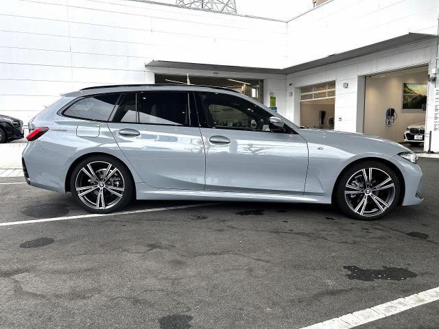 320d xDrive ツーリング Mスポーツ エディションシャドー