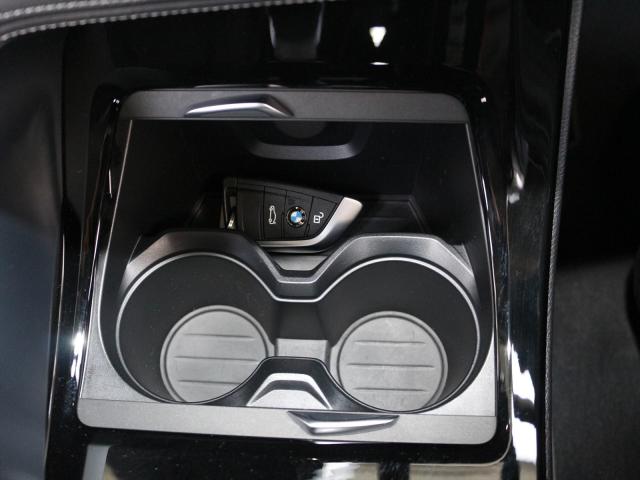 X1 xDrive18d xライン