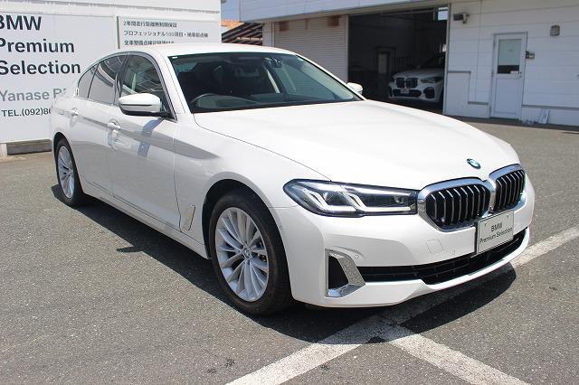 523i ラグジュアリー