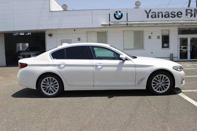 523i ラグジュアリー