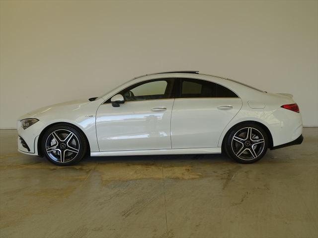 メルセデス‐AMG CLA35 4MATIC AMGパフォーマンスパッケージ・AMGアドバンスドパッケージ・ナビゲーションパッケージ