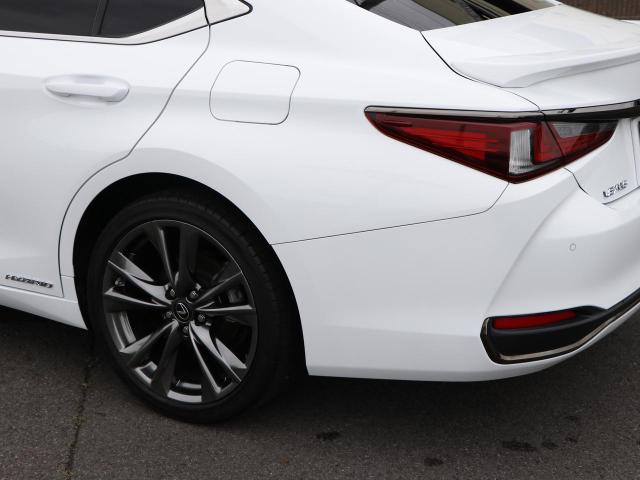 ES300h Fスポーツ