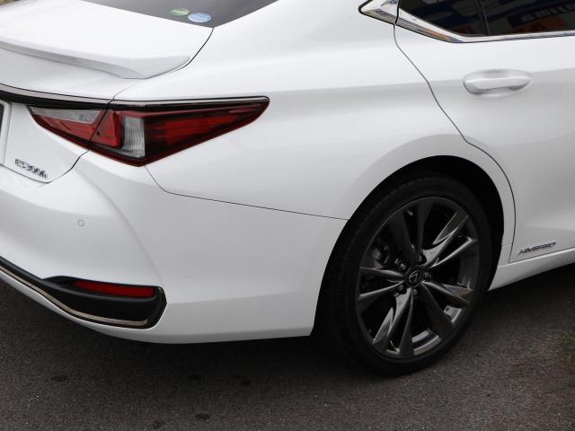 ES300h Fスポーツ