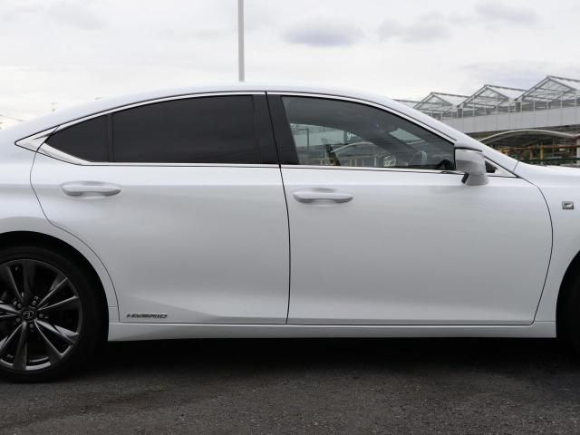ES300h Fスポーツ