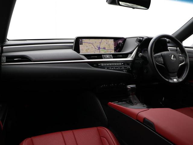 ES300h Fスポーツ