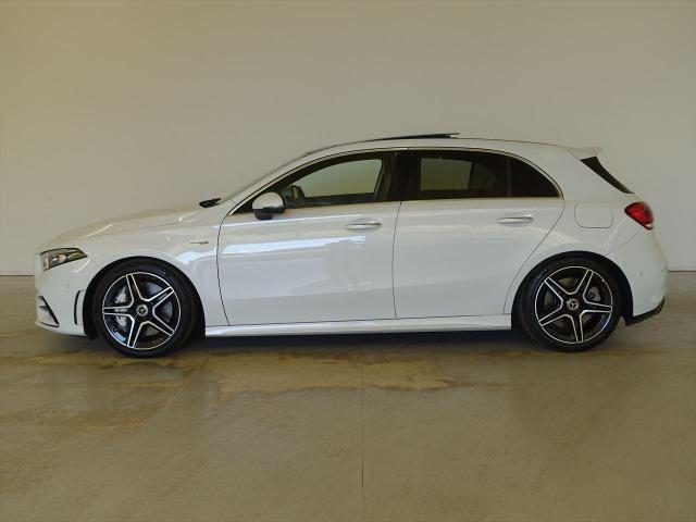 メルセデス‐AMG A35 4MATIC AMGパフォーマンスパッケージ・AMGアドバンスドパッケージ・ナビゲーションパッケージ