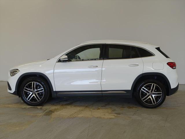 GLA200 d 4MATIC ナビゲーションパッケージ