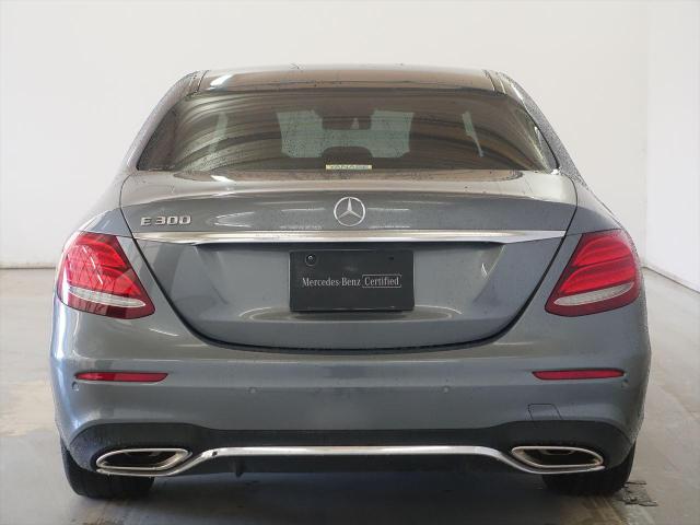 E300 アバンギャルド スポーツ エクスクルーシブパッケージ
