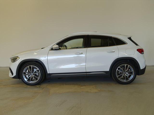 メルセデス‐AMG GLA35 4MATIC AMGパフォーマンスパッケージ・AMGアドバンスドパッケージ・ナビゲーションパッケージ