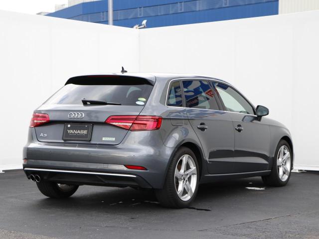 A3スポーツバック 30 TFSI スポーツ シグネチャーエディション