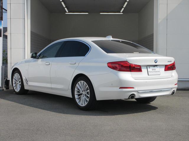 523i ラグジュアリー