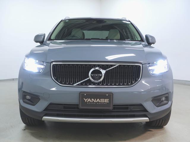 XC40 T4 モメンタム