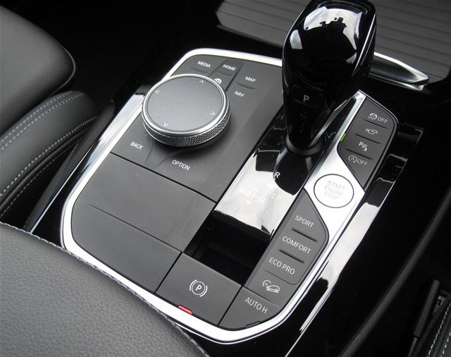 xDrive20d Mスポーツ