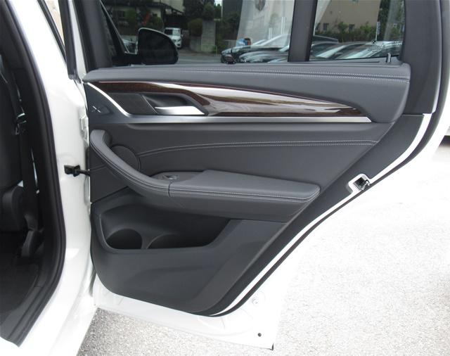 xDrive20d Mスポーツ