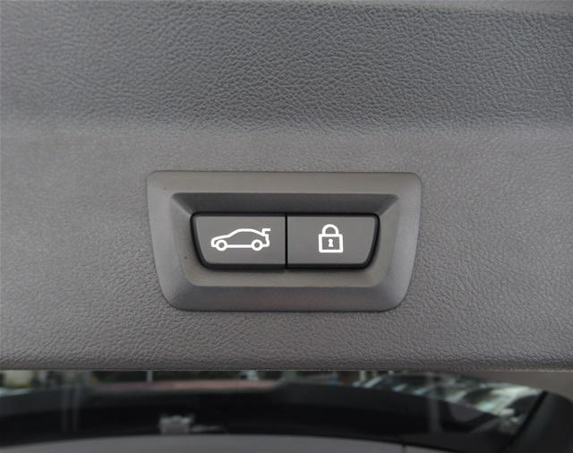 xDrive20d Mスポーツ