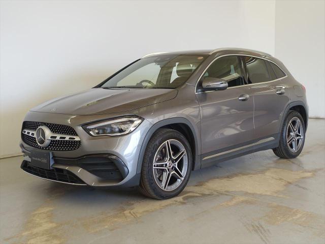 GLA200 d 4MATIC AMGラインパッケージ