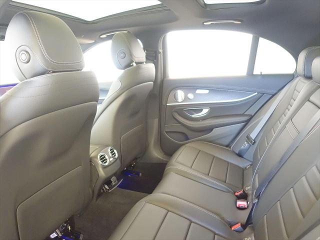E200 スポーツ AMGインテリアパッケージ・エクスクルーシブパッケージ