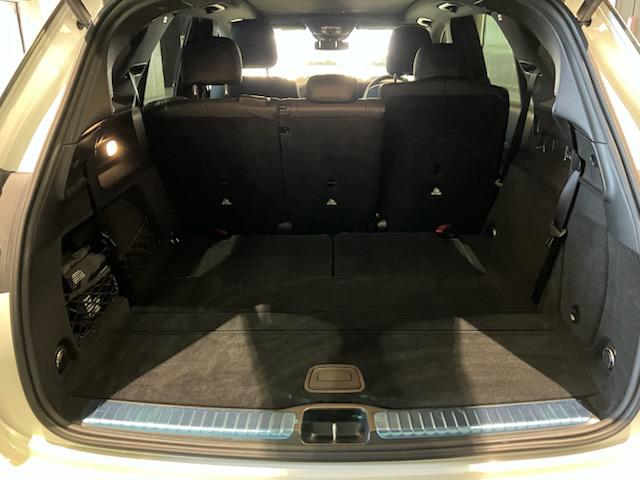 GLE300 d 4MATIC AMGラインパッケージ・レザーエクスクルーシブパッケージ