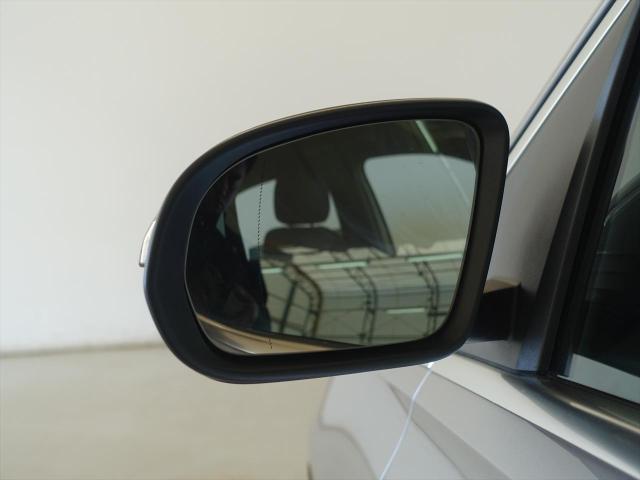 B200 d レザーエクスクルーシブパッケージ・レーダーセーフティパッケージ・アドバンスドパッケージ・ナビゲーションパッケージ