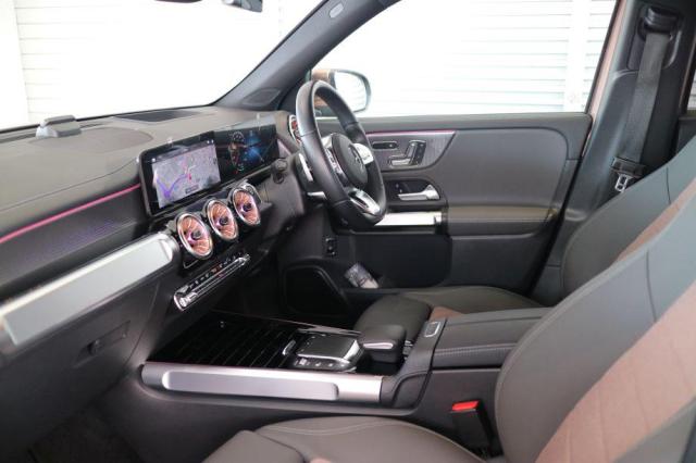 EQB350 4マチック