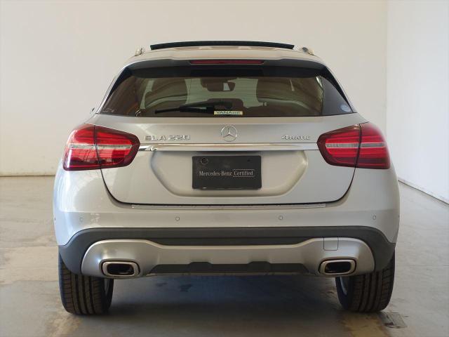GLA220 4MATIC レーダーセーフティパッケージ・プレミアムパッケージ