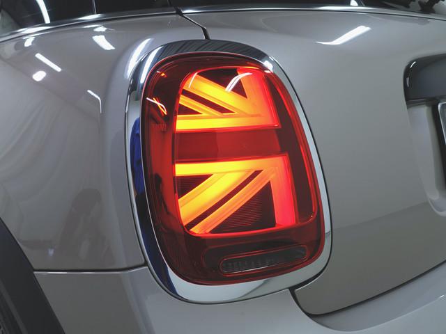 ミニクーパーS エッセンシャル・トリム