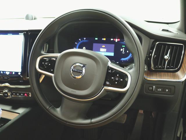 XC60 リチャージPHEV T8 AWD インスクリプション