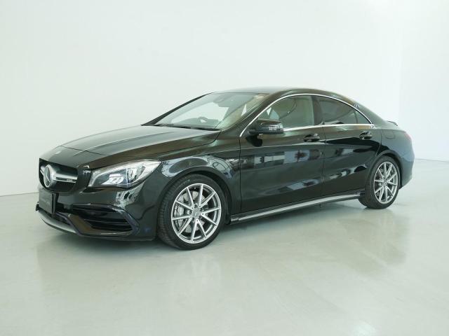 メルセデス‐AMG CLA45 4MATIC レーシングエディション