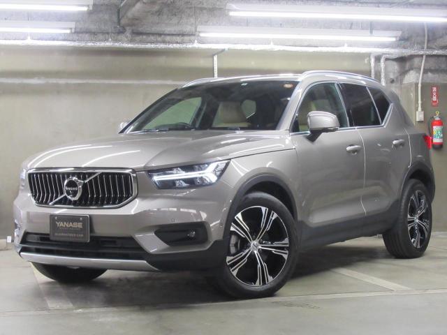 ボルボ XC40 B4 AWD インスクリプション