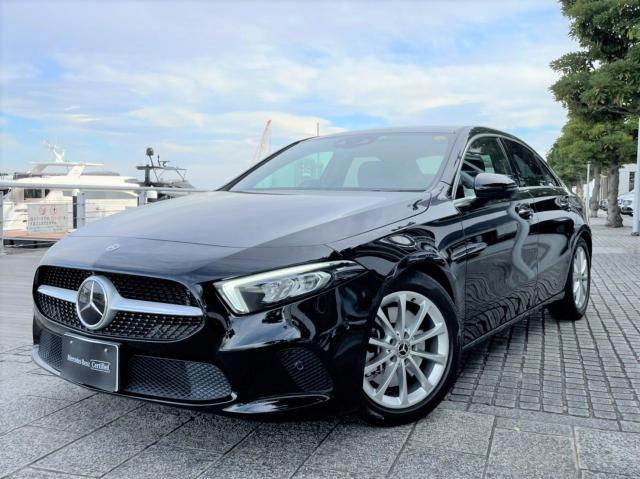 A250 4マMATIC セダン レザーエクスクルーシブパッケージ・レーダーセーフティパッケージ・アドバンスドパッケージ・ナビゲーションパッケージ