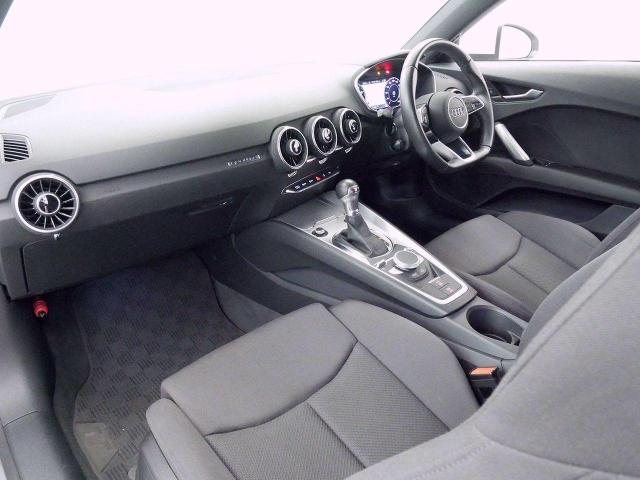 TTクーペ 2.0 TFSI クワトロ