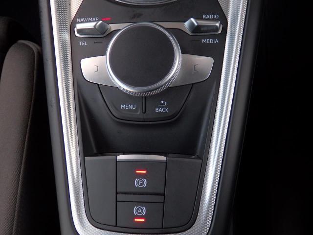 TTクーペ 2.0 TFSI クワトロ