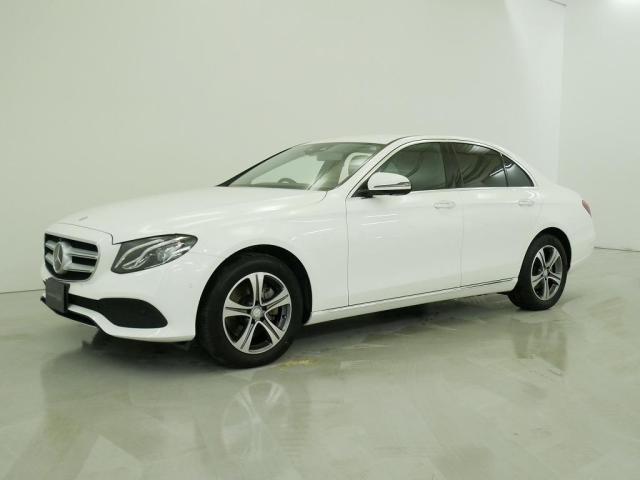 E200 4MATIC アバンギャルド レザーパッケージ