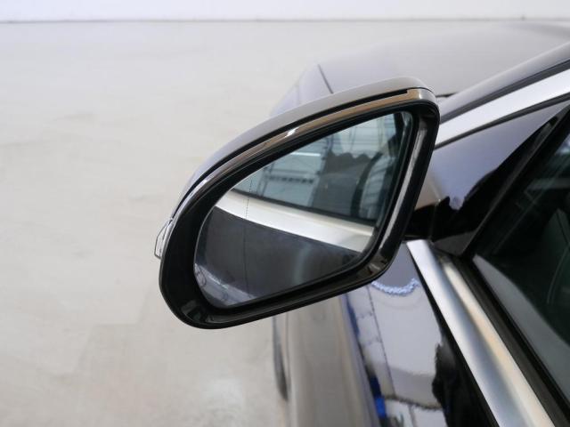 E200 スポーツ AMGラインインテリアパッケージ・エクスクルーシブパッケージ