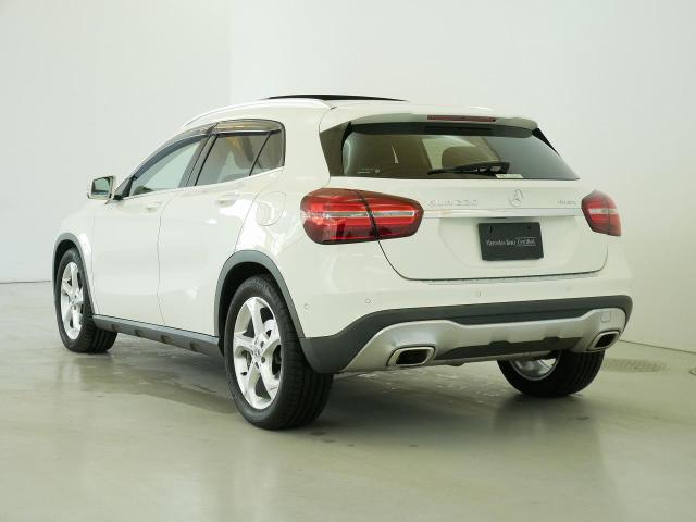 GLA220 4MATIC レーダーセーフティパッケージ・プレミアムパッケージ