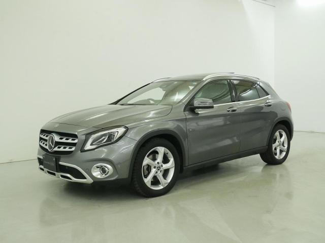 GLA220 4MATIC レザーエクスクルーシブパッケージ・レーダーセーフティパッケージ