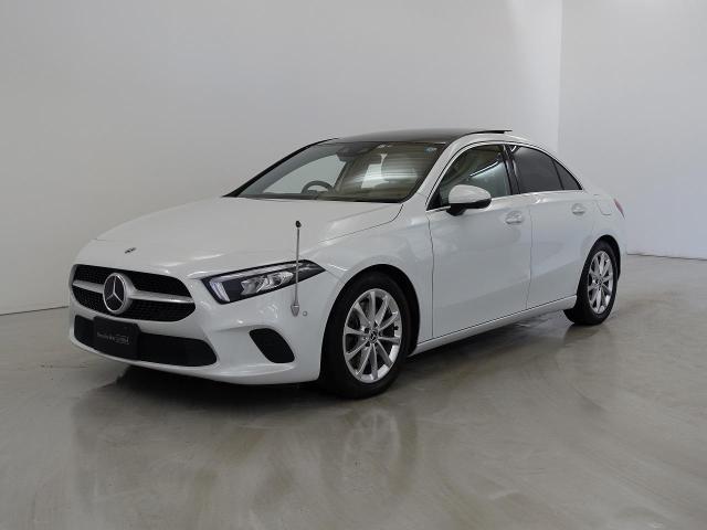 A250 4MATIC セダン レザーエクスクルーシブパッケージ・レーダーセーフティパッケージ・アドバンスドパッケージ・ナビゲーションパッケージ