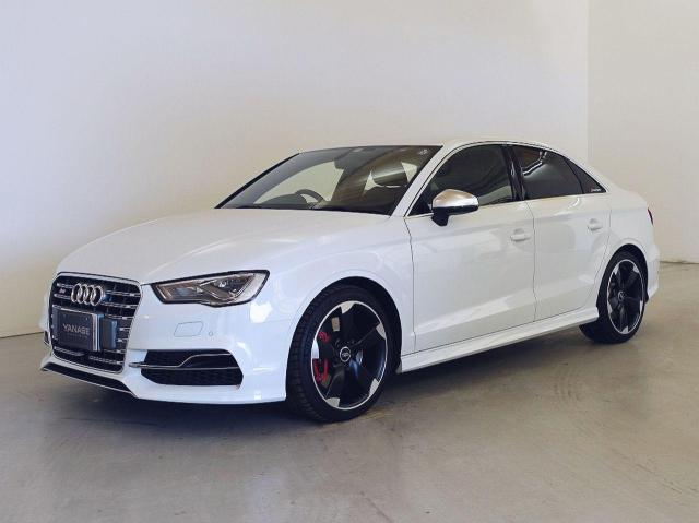 S3 セダン ベースグレード