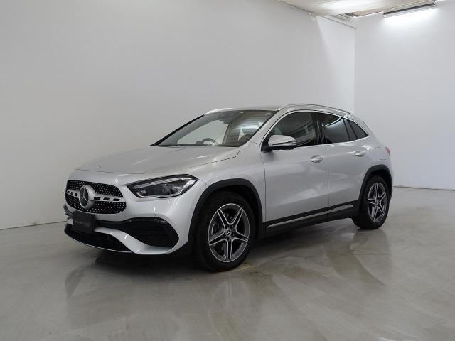 GLA200 d 4MATIC AMGライン ナビゲーションパッケージ