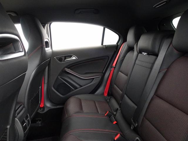 ベンツ 純正 正規 ディーラー インポーター ステッカー 新品 AMG ヤナセ ステッカーについての考察。｜VDUBのブログ｜Simply Clean