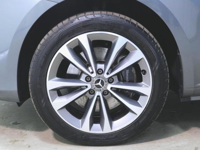 V220d アバンギャルド ロング エクスクルーシブシートパッケージ