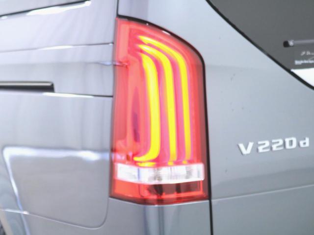 V220d アバンギャルド ロング エクスクルーシブシートパッケージ