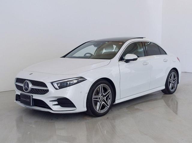 A250 4MATIC セダン AMGライン AMGレザーエクスクルーシブパッケージ・レーダーセーフティパッケージ・アドバンスドパッケージ・ナビゲーションパッケージ