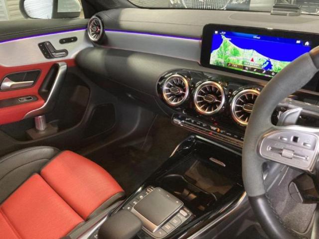 メルセデス‐AMG CLA45 S 4MATIC+ AMGパフォーマンスパッケージ・AMGアドバンスドパッケージ