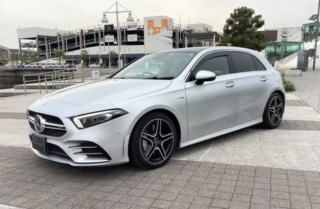メルセデス‐AMG A35 4MATIC AMGパフォーマンスパッケージ・AMGアドバンスドパッケージ・ナビゲーションパッケージ
