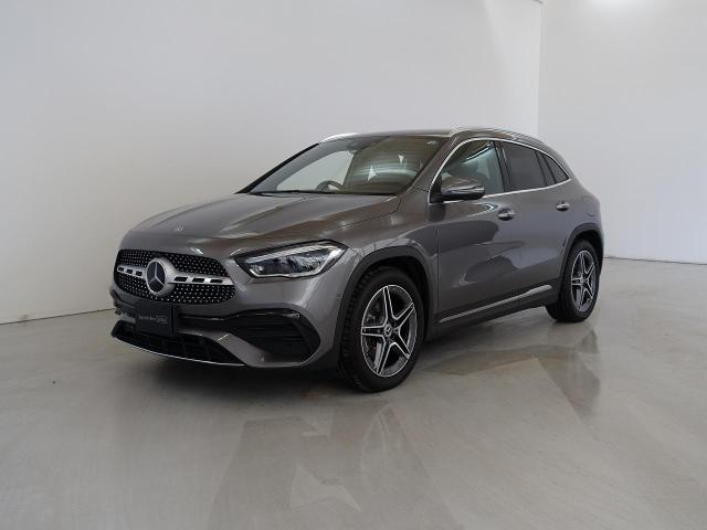 GLA200 d 4MATIC AMGライン ナビゲーションパッケージ