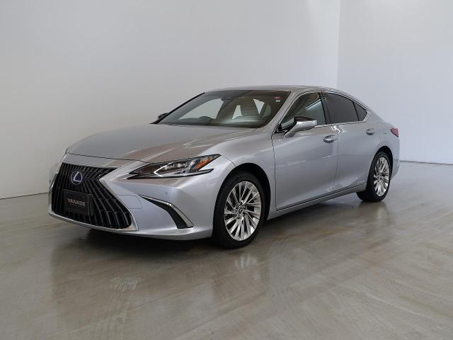 ES300h バージョンL