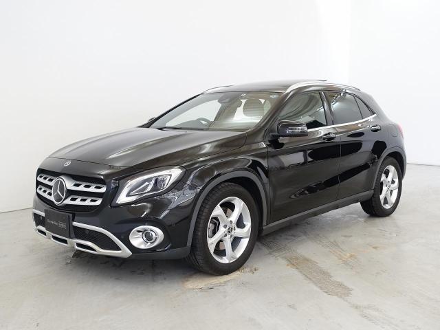 GLA220 4MATIC レーダーセーフティパッケージ・プレミアムパッケージ